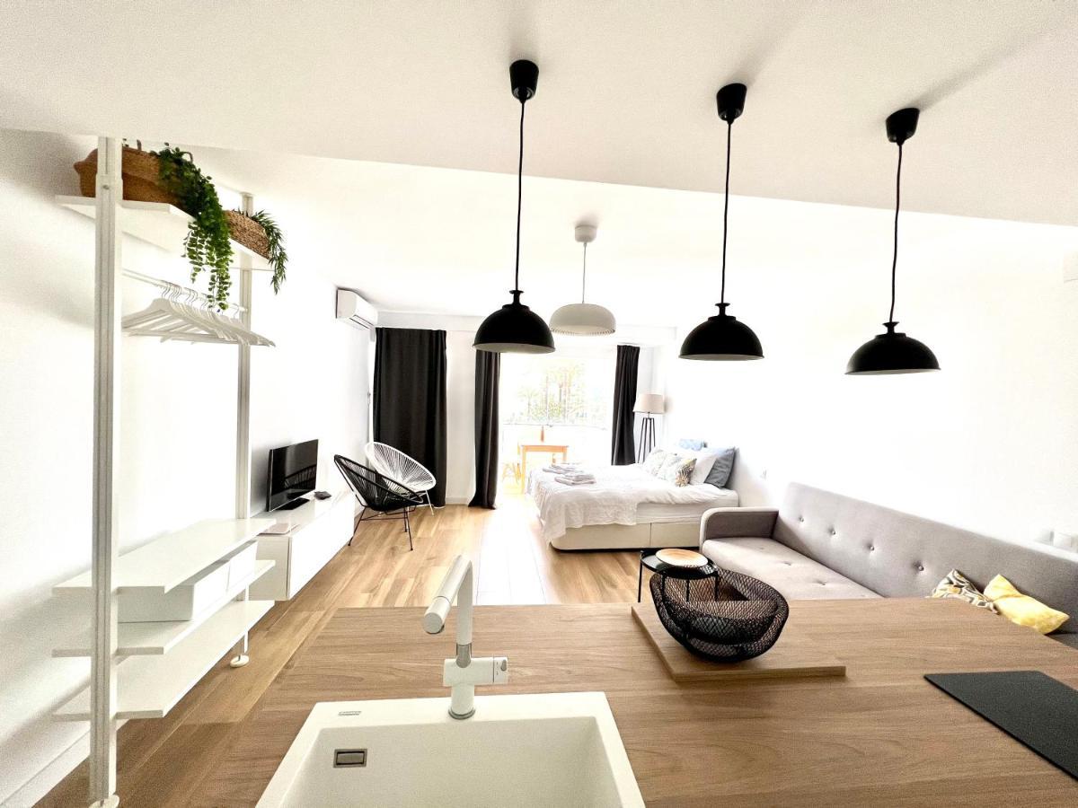 Holiday Studio By Meatina Torremolinos Exterior foto