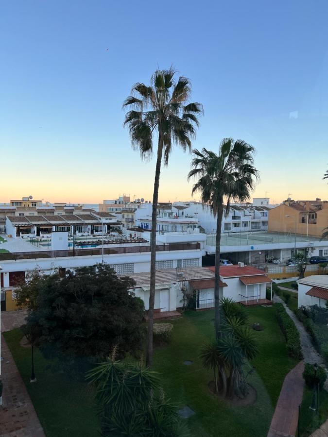 Holiday Studio By Meatina Torremolinos Exterior foto
